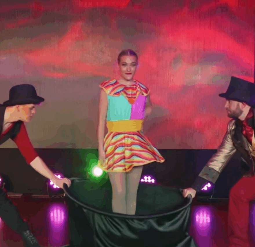 Quick Change Dress Live Stage Performance at Tui Resorts in Europe